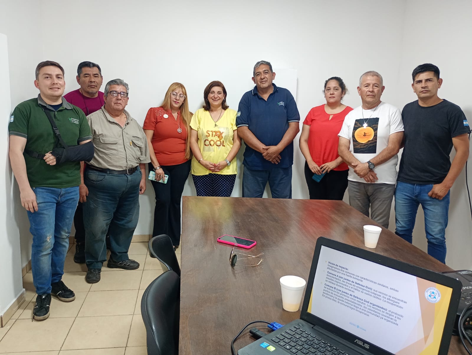Reunión de trabajo orientada a avanzar en la creación de la estructura local de Defensa Civil, así como en una capacitación sobre la importancia y funciones de dicha institución.