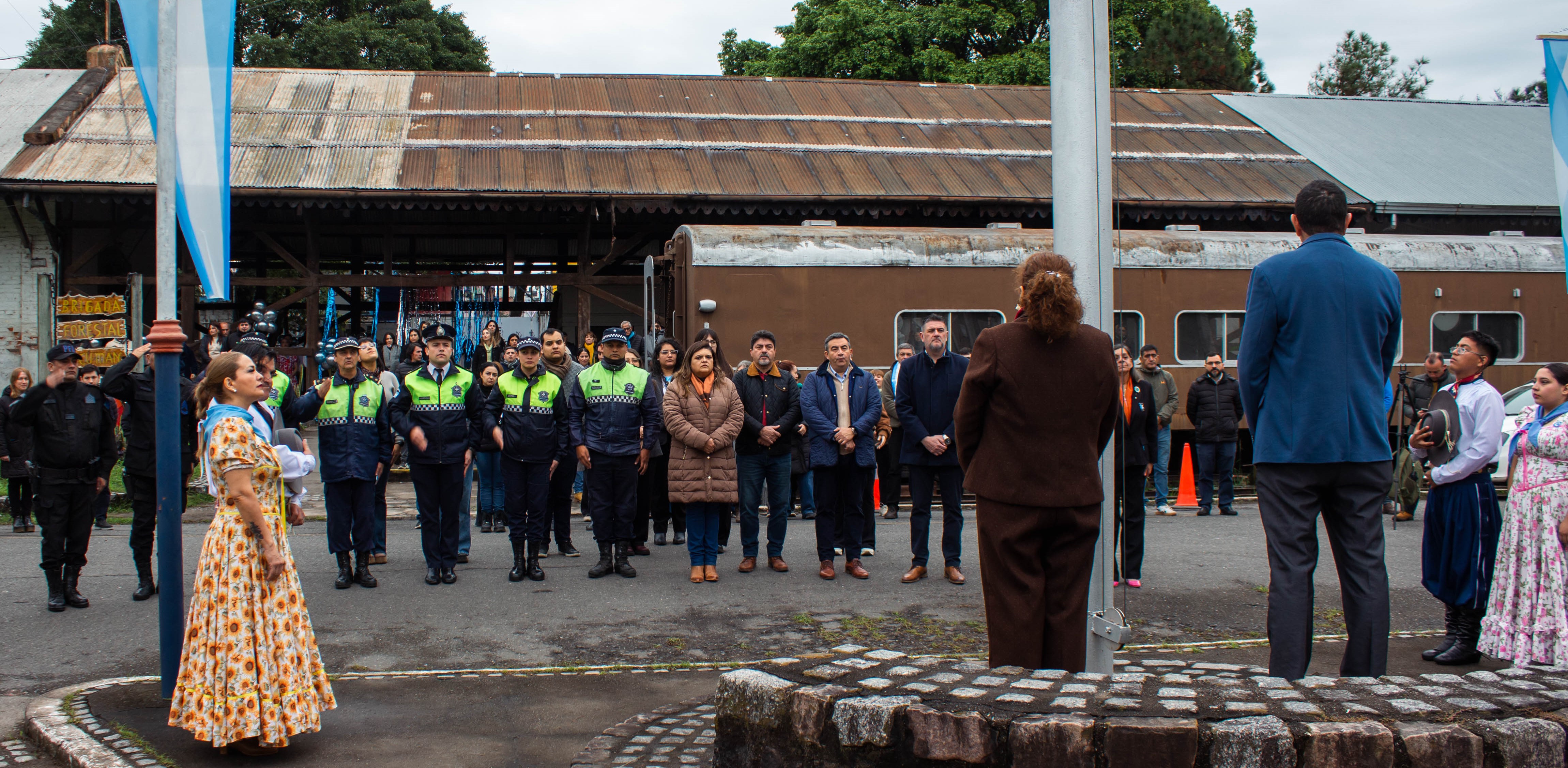 Acto conmemorativo por el Día de la Bandera
